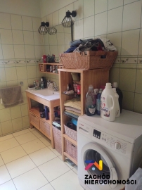 Ładny dom pod lasem!!!